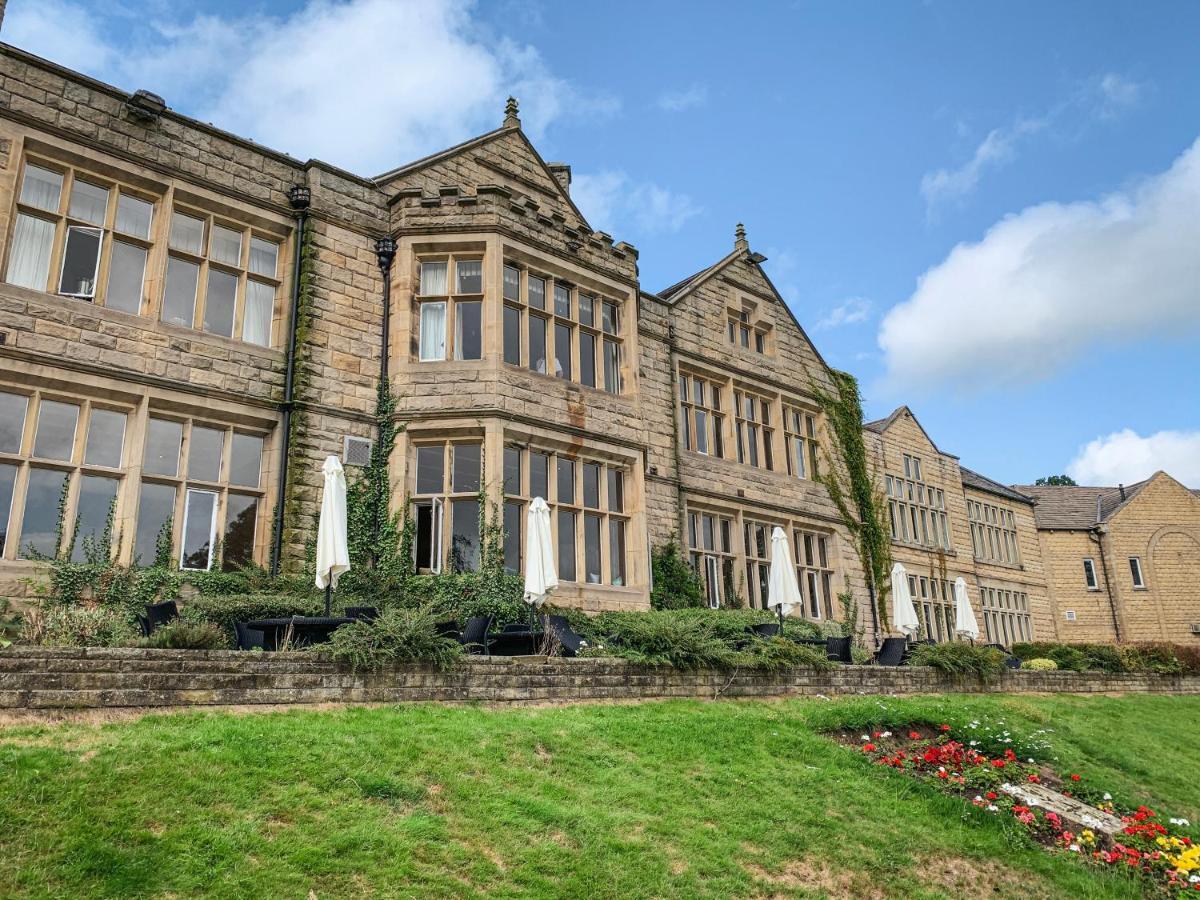 Hollins Hall Hotel, Golf & Country Club Bradford  Exterior foto